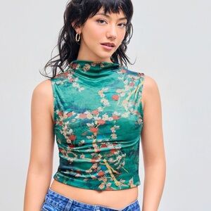 Cider Green Floral Crop Top